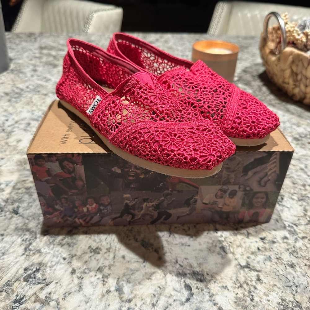 Pink Toms